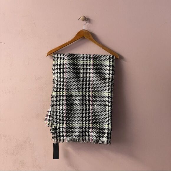 Steve Madden NWT Cream/Black/Yellow/Pink Houndstooth Sequin Frayed Blanket Scarf - Picture 1 of 10